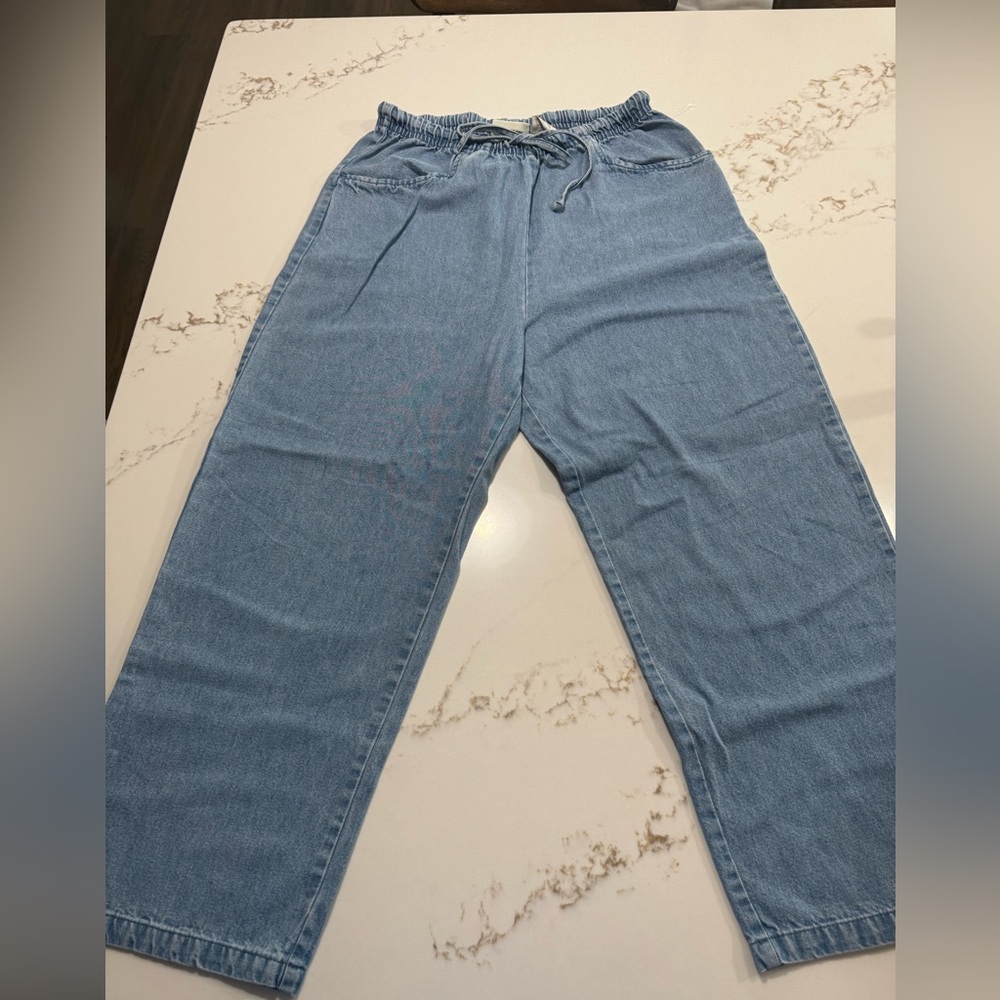 Vintage Appleseed's Women's Light Blue Relaxed Jeans